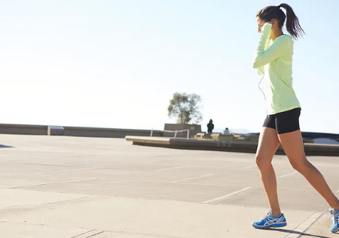 a trader goes running during a break from trading